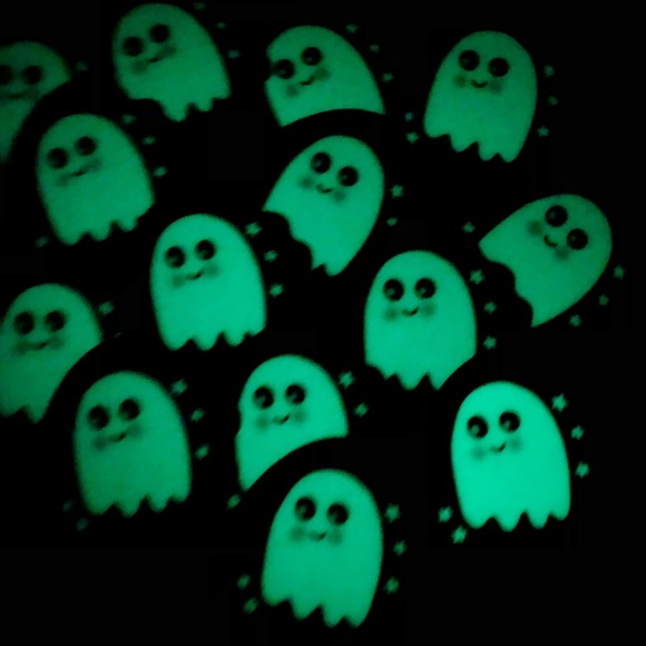🍒 5/$25 🍒 TWO Glow in the Dark Ghost Stickers - Picture 3 of 7